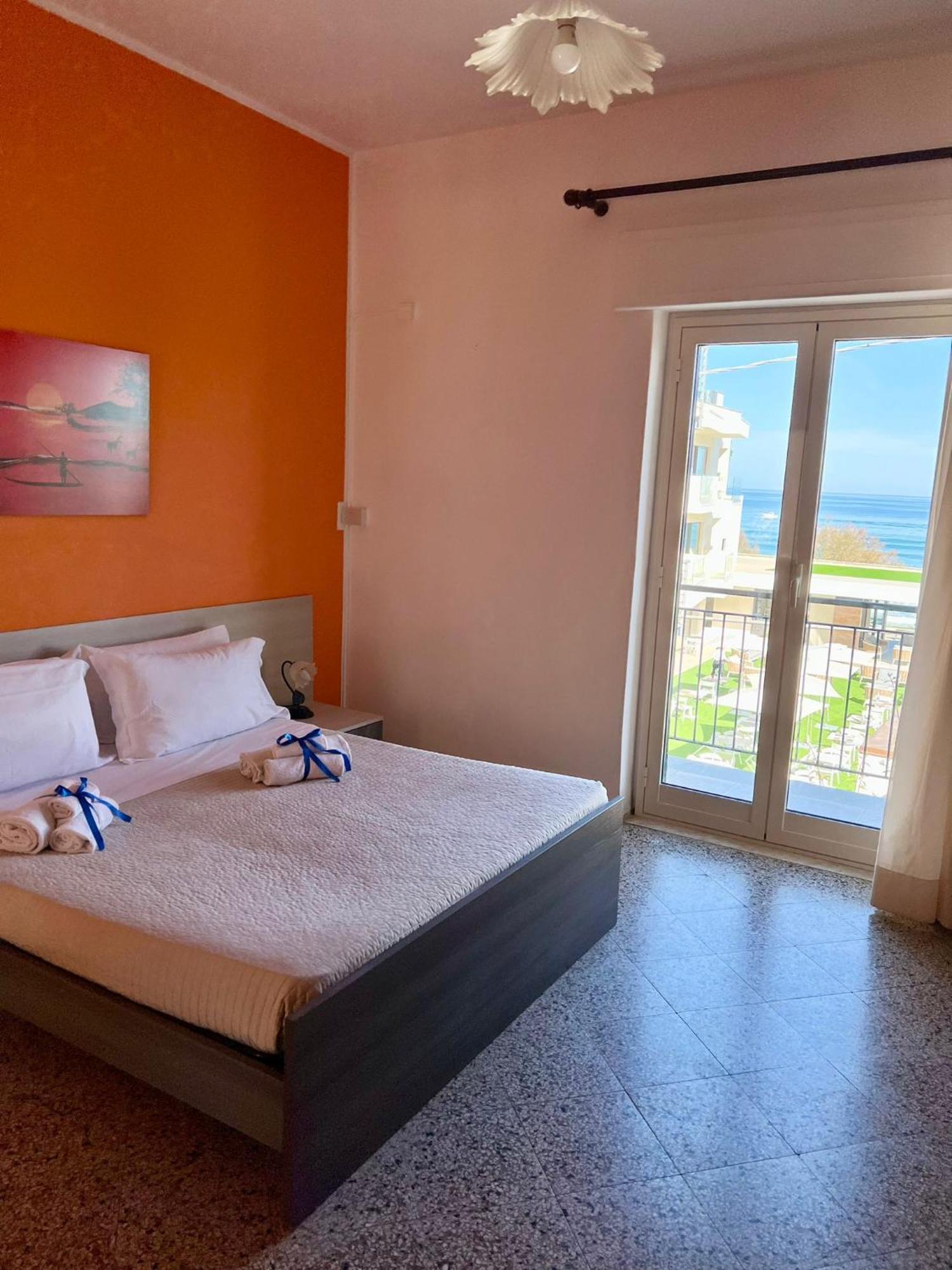 Apartamento Casa Scirocco Cefalú Exterior foto